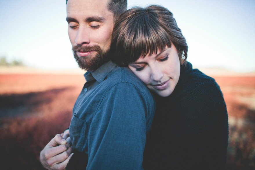 What Do I Do With My Hands? – Photo by Let's Frolic Together