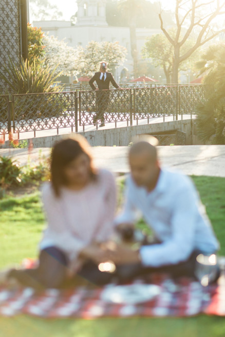 A Pink Picnic at Balboa Park – Photo by Let's Frolic Together