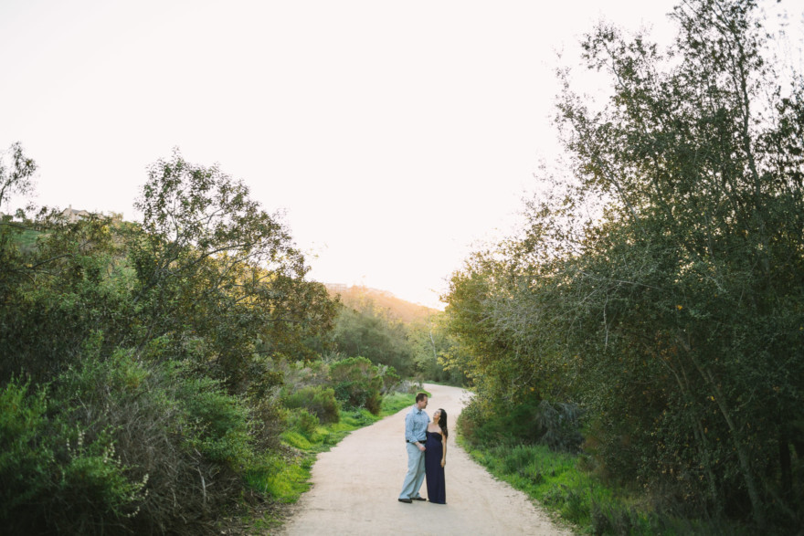 An Evening In The Country With Parents-To-Be – Photo by Let's Frolic Together