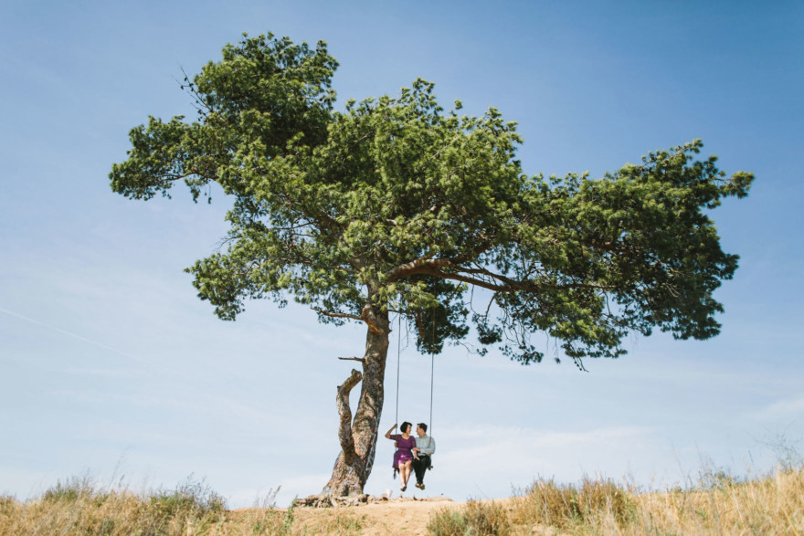 Swings and snuggling in the hilltops of LA – Photo by Let's Frolic Together