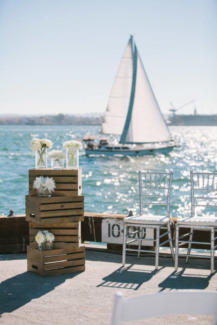 Sunny love at the Broadway Pier – Photo by Let's Frolic Together