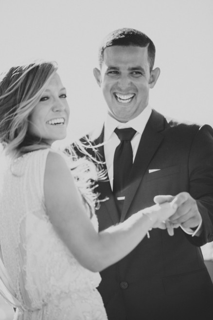 Sunny love at the Broadway Pier – Photo by Let's Frolic Together