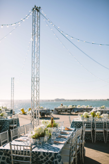 Sunny love at the Broadway Pier – Photo by Let's Frolic Together