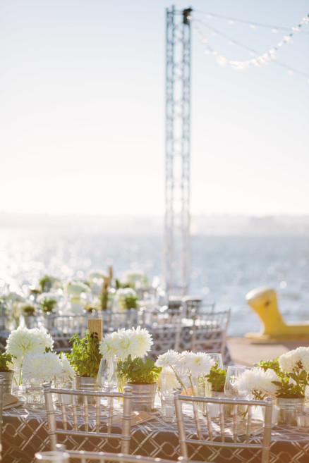 Sunny love at the Broadway Pier – Photo by Let's Frolic Together
