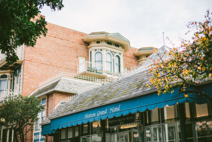 Historic Horton Grand Hotel Wedding – Photo by Let's Frolic Together