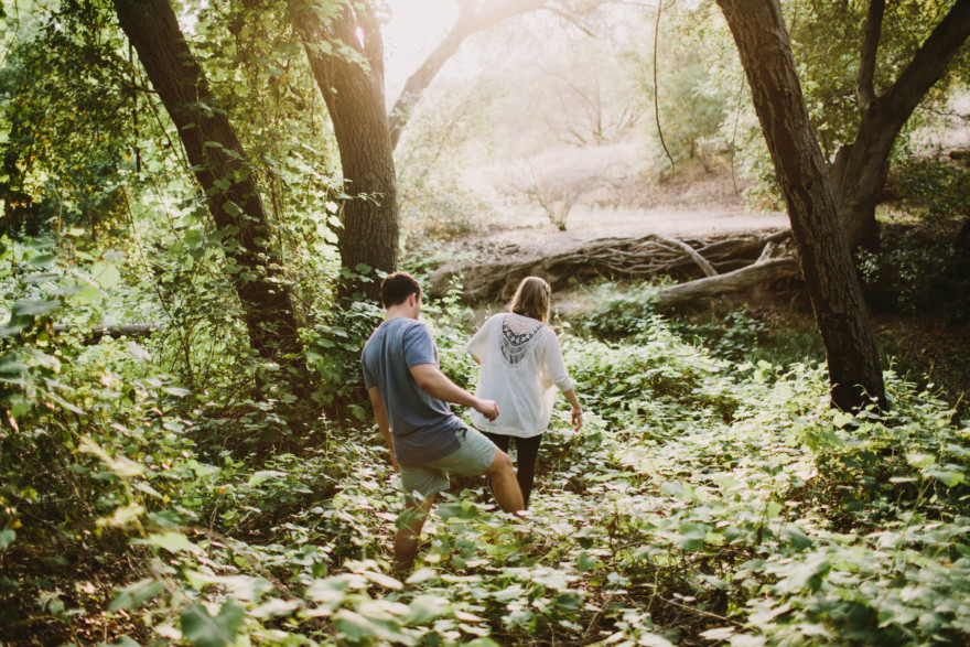 Rustic Snuggles in the Hills – Photo by Let's Frolic Together