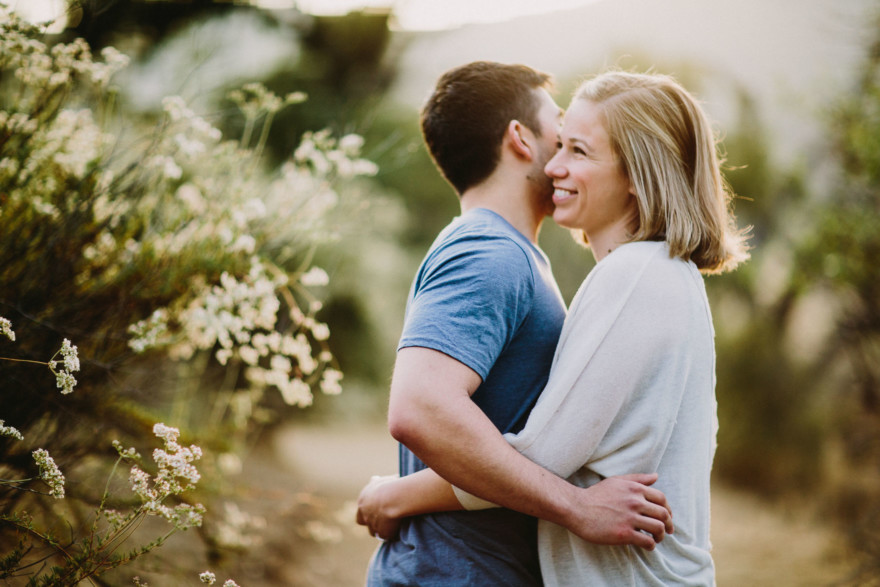 Rustic Snuggles in the Hills – Photo by Let's Frolic Together