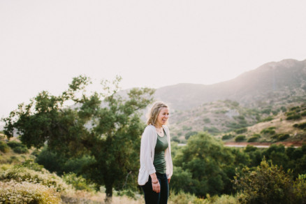 Rustic Snuggles in the Hills – Photo by Let's Frolic Together