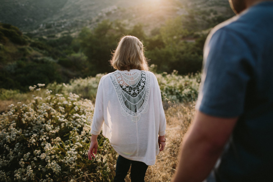 Rustic Snuggles in the Hills – Photo by Let's Frolic Together
