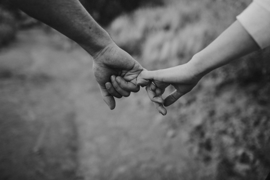 Rustic Snuggles in the Hills – Photo by Let's Frolic Together