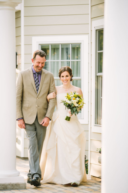 Playful Backyard Phoenix Wedding – Photo by Let's Frolic Together