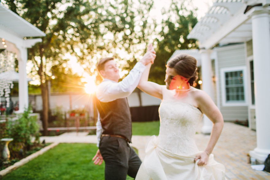 Playful Backyard Phoenix Wedding – Photo by Let's Frolic Together