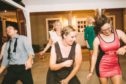 Playful Backyard Phoenix Wedding – Photo by Let's Frolic Together