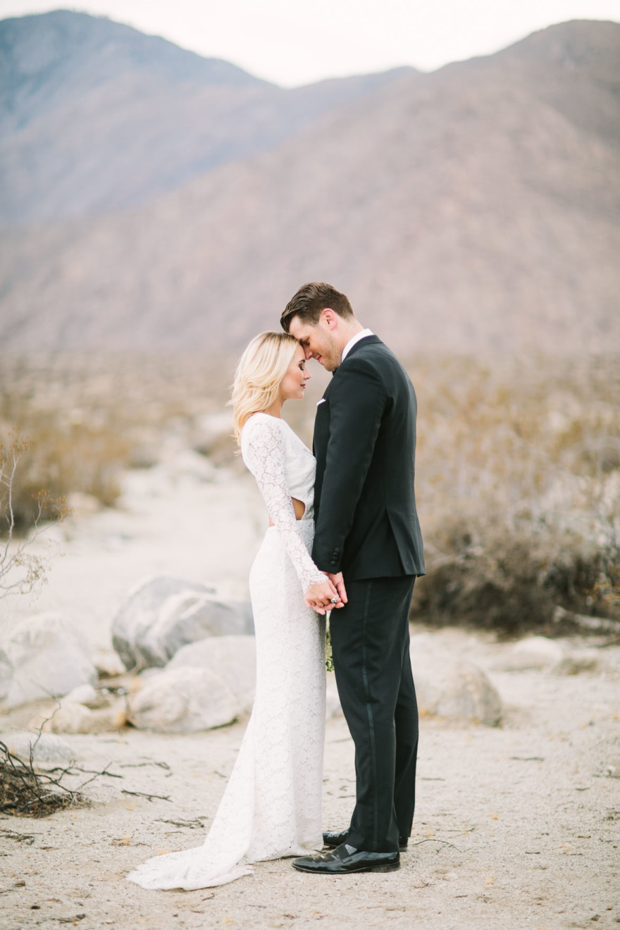 Modern Glam Palm Springs Wedding – Photo by Let's Frolic Together
