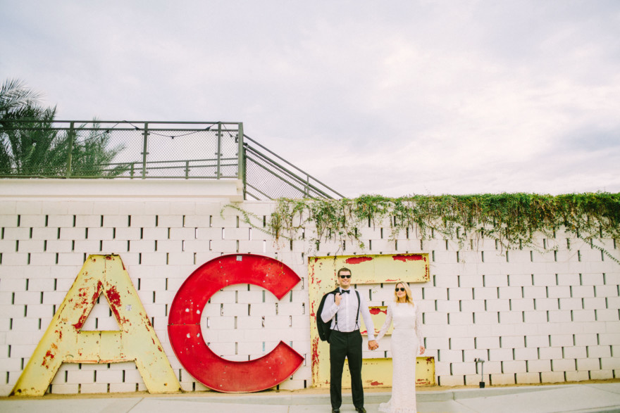 Modern Glam Palm Springs Wedding – Photo by Let's Frolic Together