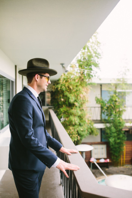 Rockin’ Retro Pearl Hotel Wedding – Photo by Let's Frolic Together