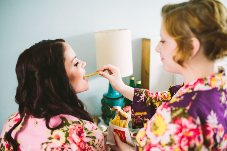 Rockin’ Retro Pearl Hotel Wedding – Photo by Let's Frolic Together