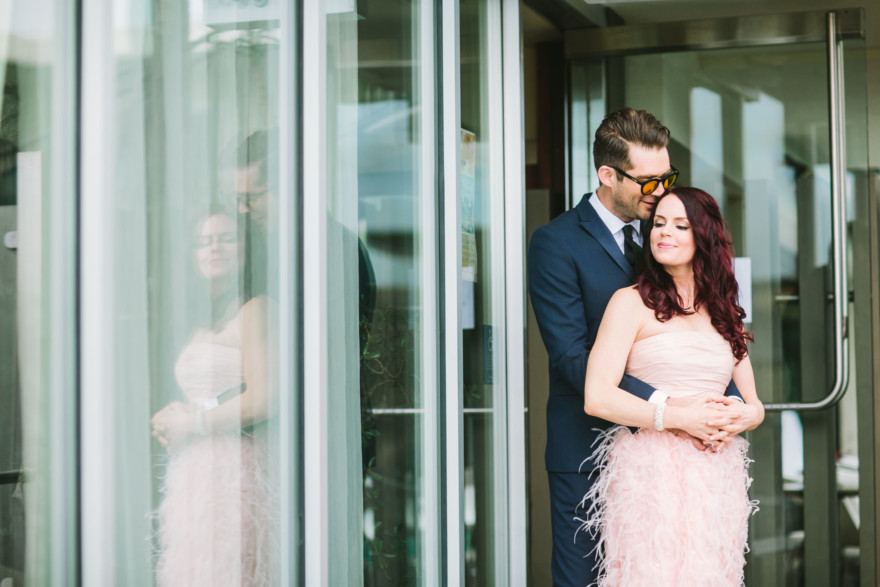 Rockin’ Retro Pearl Hotel Wedding – Photo by Let's Frolic Together