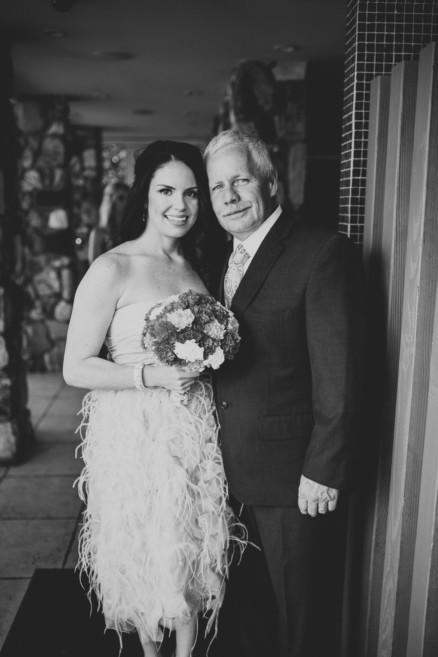 Rockin’ Retro Pearl Hotel Wedding – Photo by Let's Frolic Together