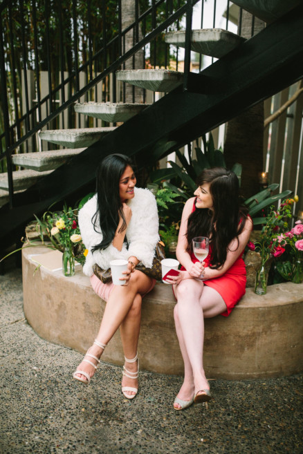 Rockin’ Retro Pearl Hotel Wedding – Photo by Let's Frolic Together