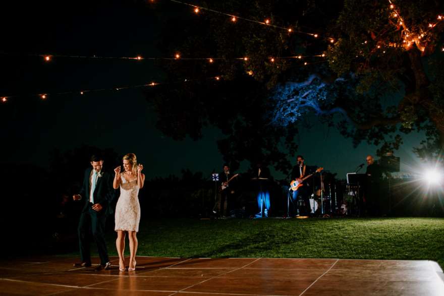Glowing Gainey Vineyard Wedding – Photo by Let's Frolic Together