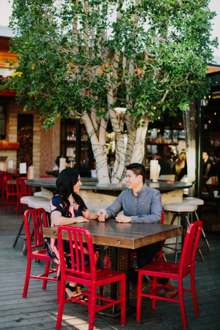 Sweet & Snuggly Urban Engagement – Photo by Let's Frolic Together