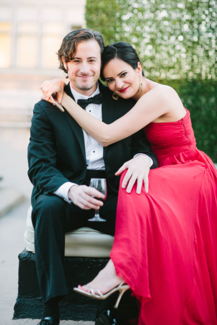 Love in 1940s LA at the Oviatt – Photo by Let's Frolic Together