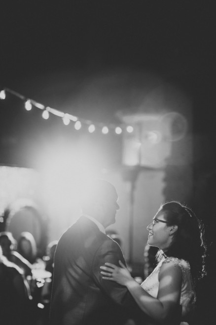 Love in 1940s LA at the Oviatt – Photo by Let's Frolic Together