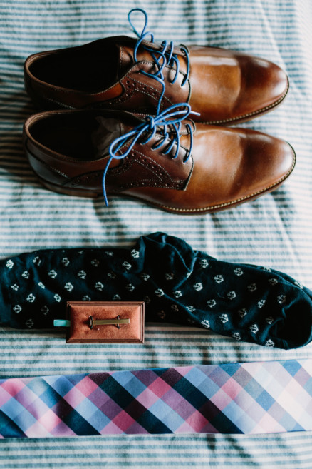 A Dreamy Seaside Union in Maine – Photo by Let's Frolic Together