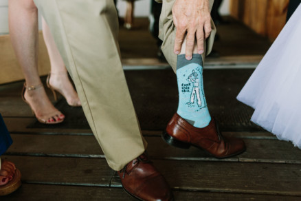 A Dreamy Seaside Union in Maine – Photo by Let's Frolic Together