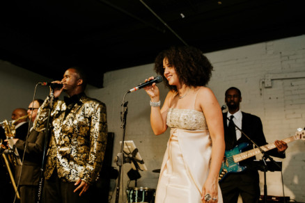 Charming Moniker Warehouse Wedding – Photo by Let's Frolic Together