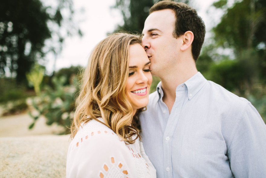 A Snuggly Walk in the Park – Photo by Let's Frolic Together