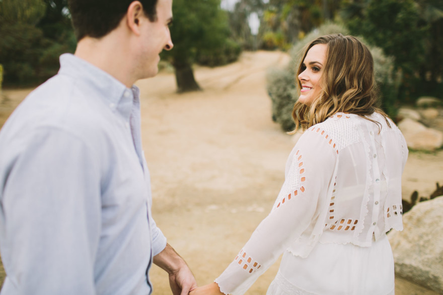 A Snuggly Walk in the Park – Photo by Let's Frolic Together