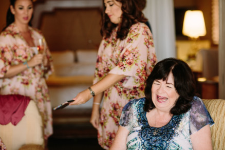 Laid-Back & Lovely Seaside Wedding – Photo by Let's Frolic Together