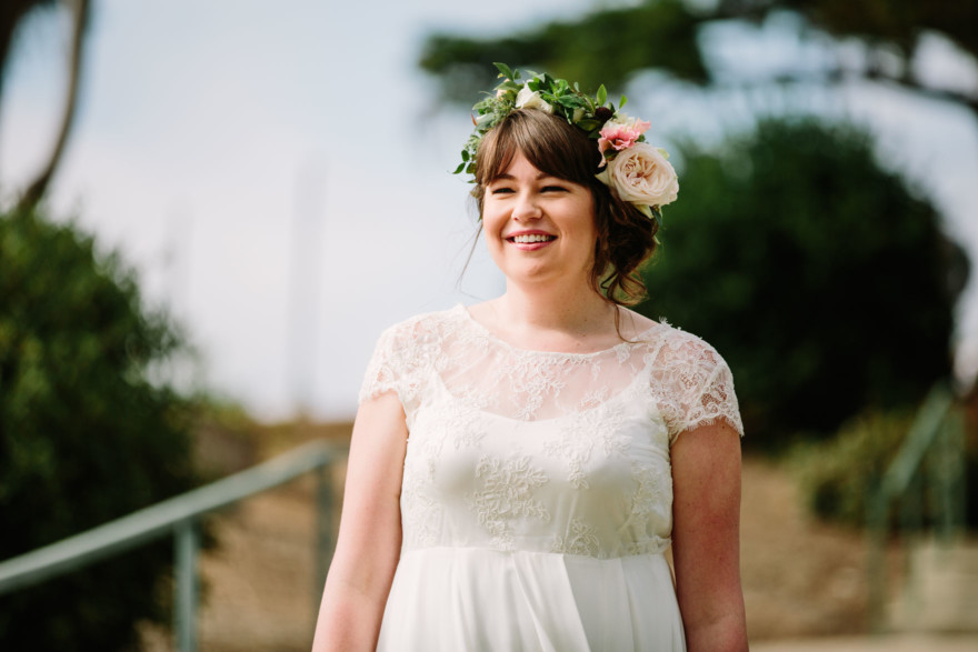 Laid-Back & Lovely Seaside Wedding – Photo by Let's Frolic Together