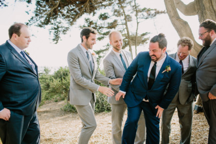 Laid-Back & Lovely Seaside Wedding – Photo by Let's Frolic Together