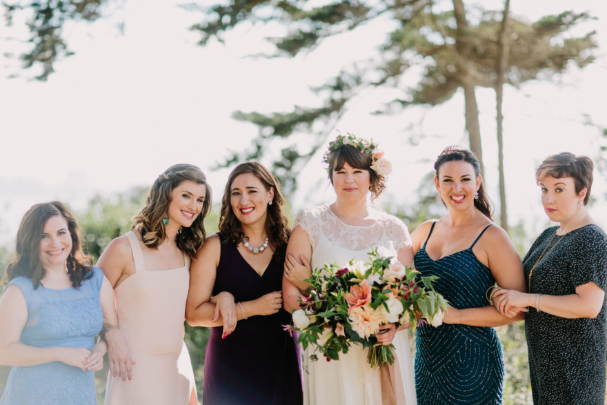 Laid-Back & Lovely Seaside Wedding – Photo by Let's Frolic Together
