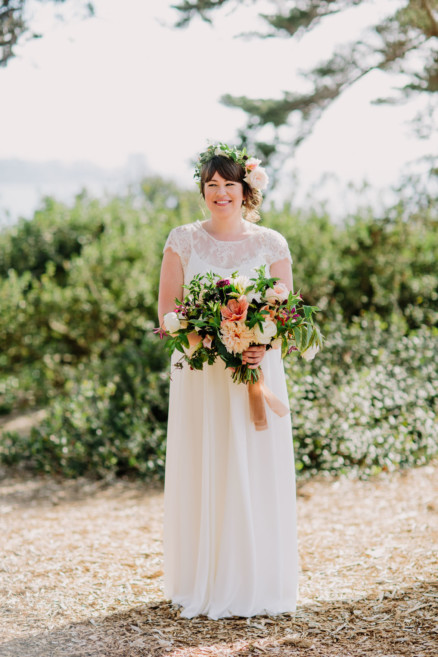 Laid-Back & Lovely Seaside Wedding – Photo by Let's Frolic Together