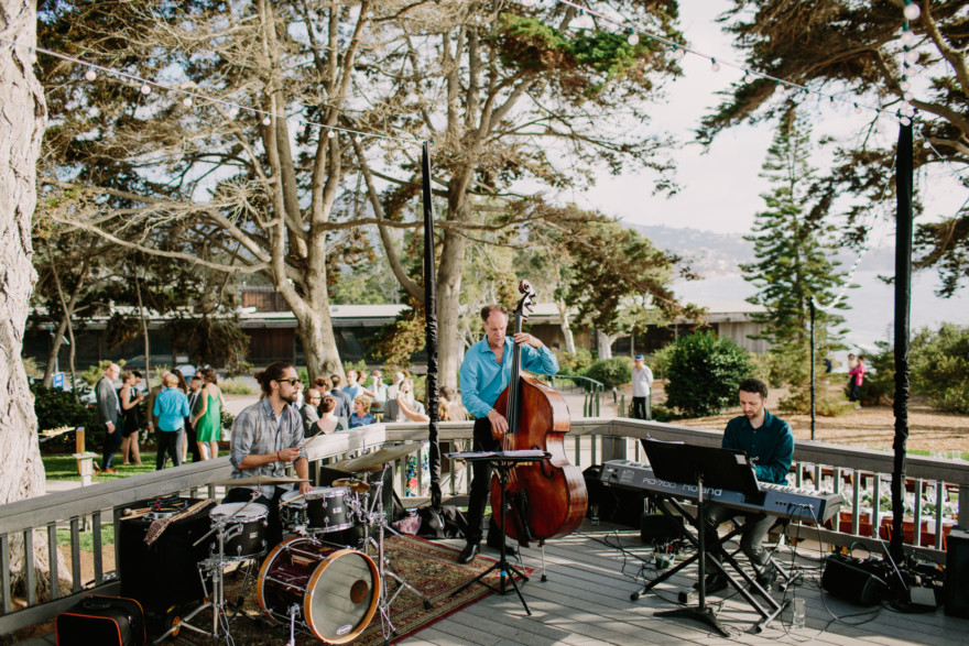 Laid-Back & Lovely Seaside Wedding – Photo by Let's Frolic Together