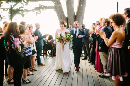 Laid-Back & Lovely Seaside Wedding – Photo by Let's Frolic Together