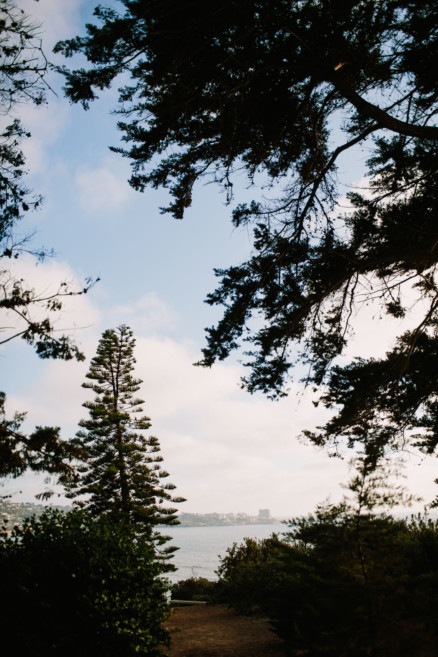 Laid-Back & Lovely Seaside Wedding – Photo by Let's Frolic Together