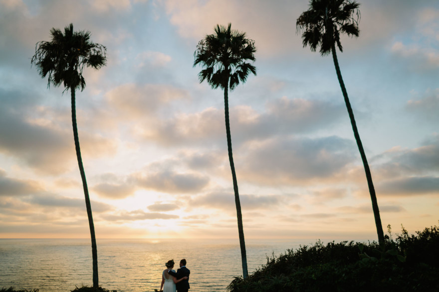 Laid-Back & Lovely Seaside Wedding – Photo by Let's Frolic Together