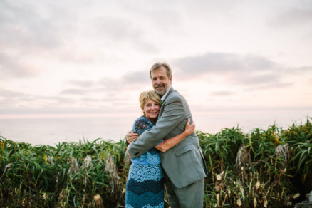 Laid-Back & Lovely Seaside Wedding – Photo by Let's Frolic Together