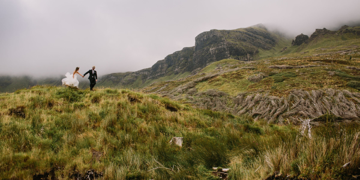 Dreamy Scottish Highlands Wedding – Photo by Let's Frolic Together