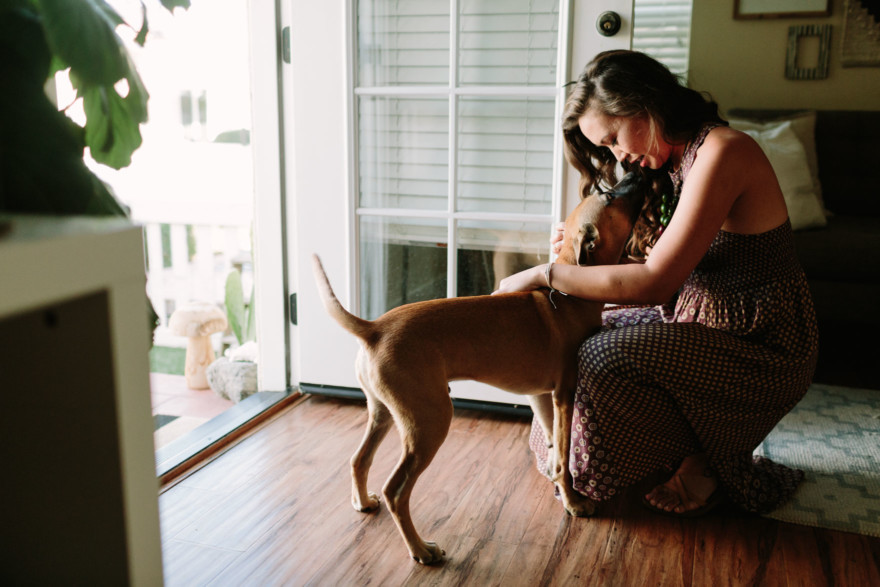 Cuddly and silly at-home engagement – Photo by Let's Frolic Together