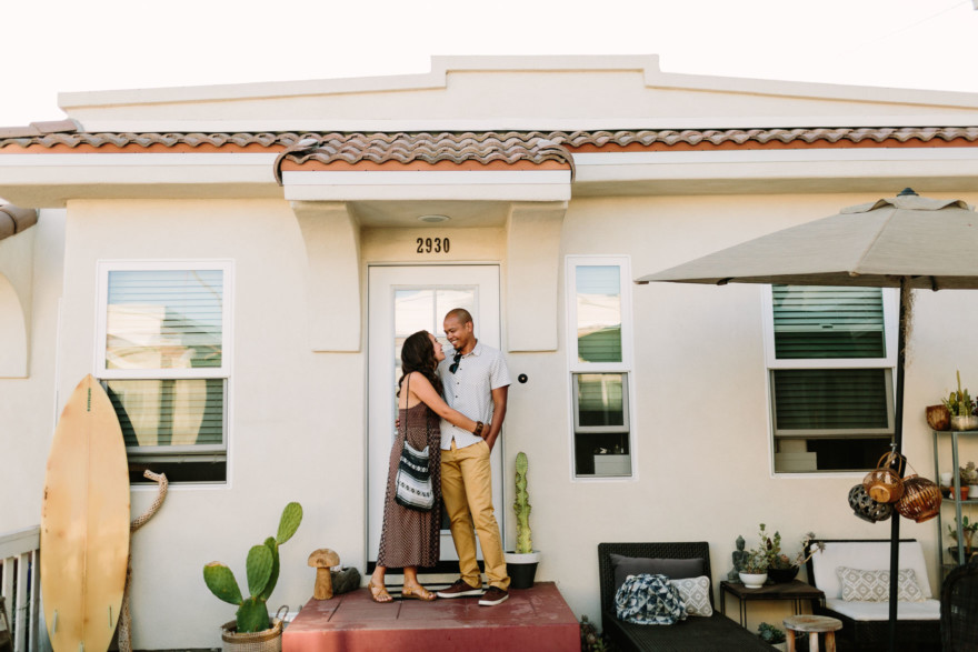 Cuddly and silly at-home engagement – Photo by Let's Frolic Together