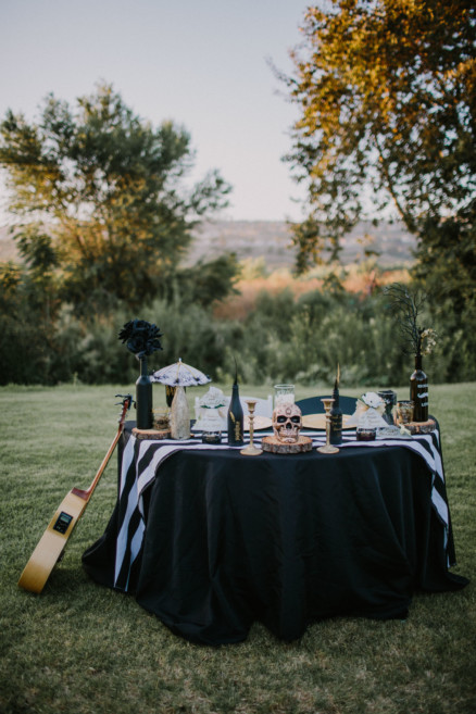Nontraditional RV Camp Wedding – Photo by Let's Frolic Together
