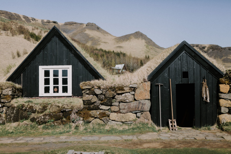 Iceland Tour: Vik, Horses, & The Blue Lagoon – Photo by Let's Frolic Together