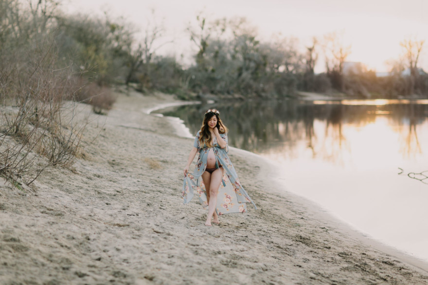 Dreamily Awaiting Motherhood – Photo by Let's Frolic Together
