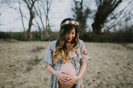 Dreamily Awaiting Motherhood – Photo by Let's Frolic Together